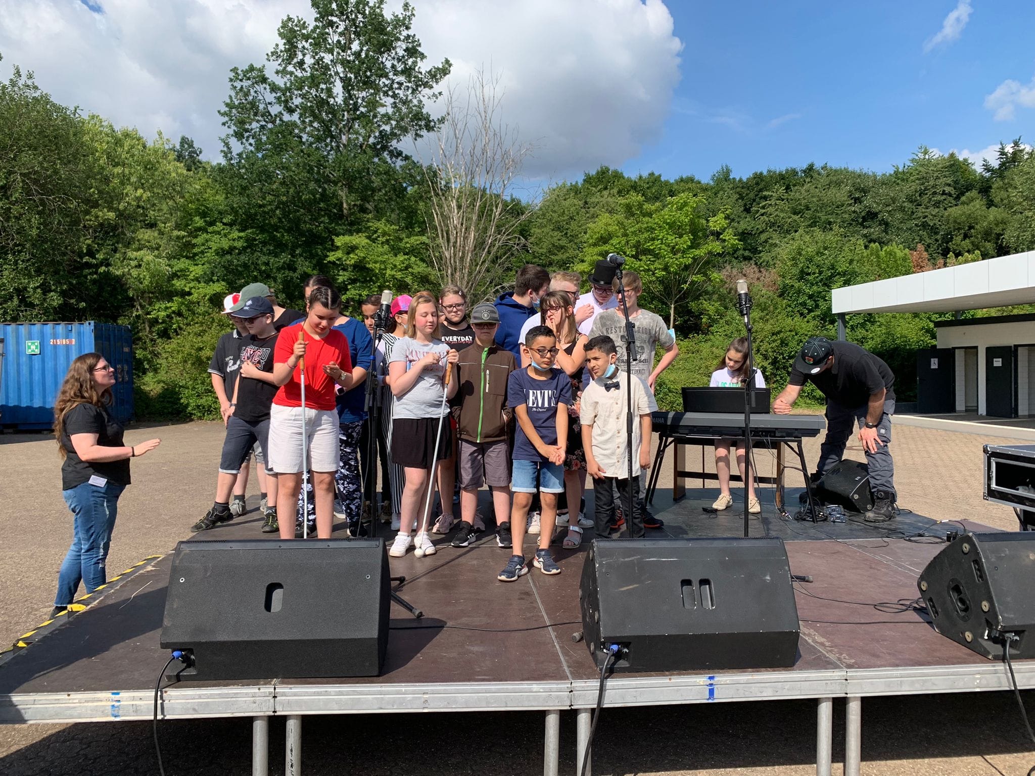 Auftritt%20unseres%20Sch%C3%BClerchors Auftritt%20unseres%20Sch%C3%BClerchors